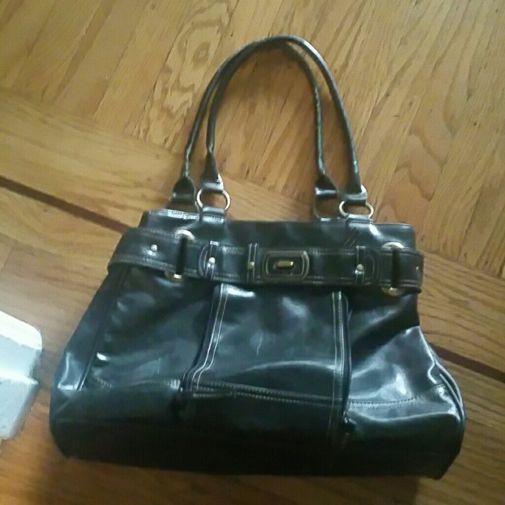 Women's purses bundling them together